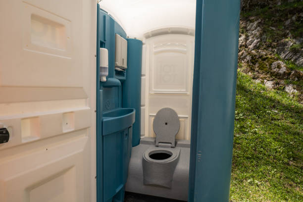 Best Porta potty delivery and setup  in Suffern, NY